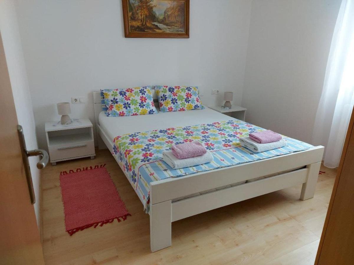 Bluegum Apartments Ližnjan Extérieur photo