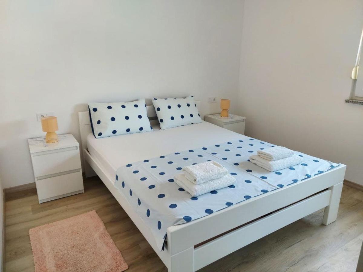 Bluegum Apartments Ližnjan Extérieur photo
