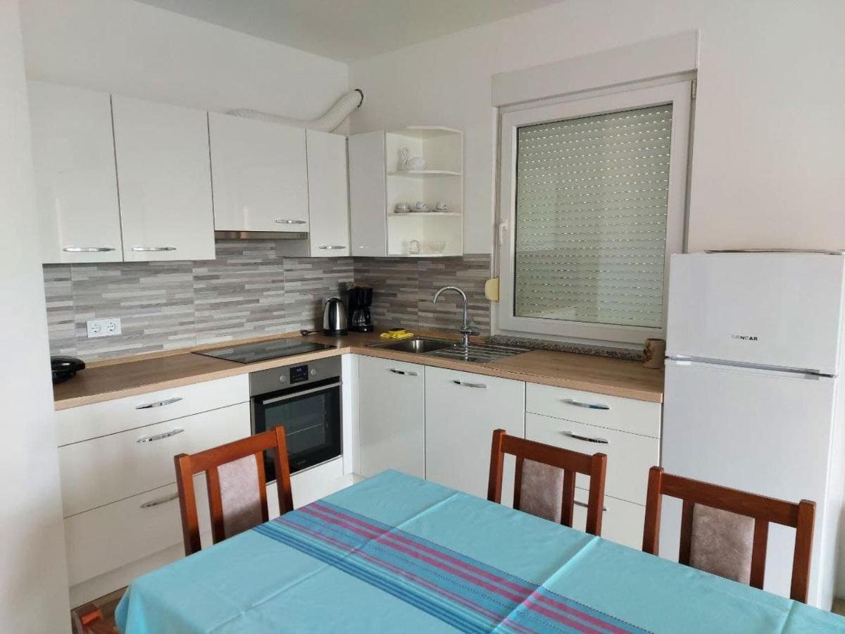 Bluegum Apartments Ližnjan Extérieur photo