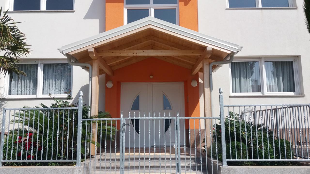 Bluegum Apartments Ližnjan Extérieur photo